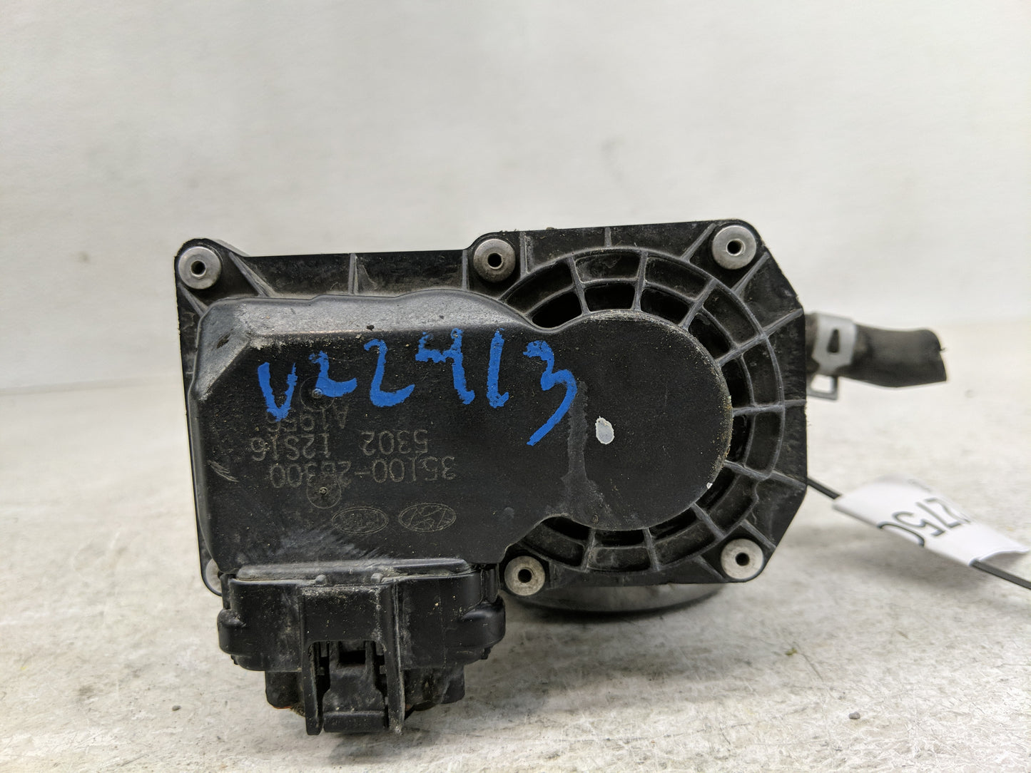 2012-2019 Hyundai Accent Throttle Body P/N:35100-2B300 Fits Fits 2012 2013 2014 2015 2016 2017 2018 2019 OEM Used Auto Parts
