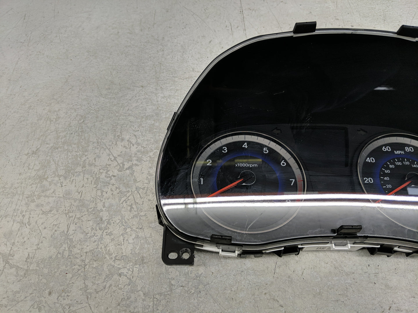 2015-2017 Hyundai Accent Instrument Cluster Speedometer Gauges P/N:94021-1R510 Fits Fits 2015 2016 2017 OEM Used Auto Parts 