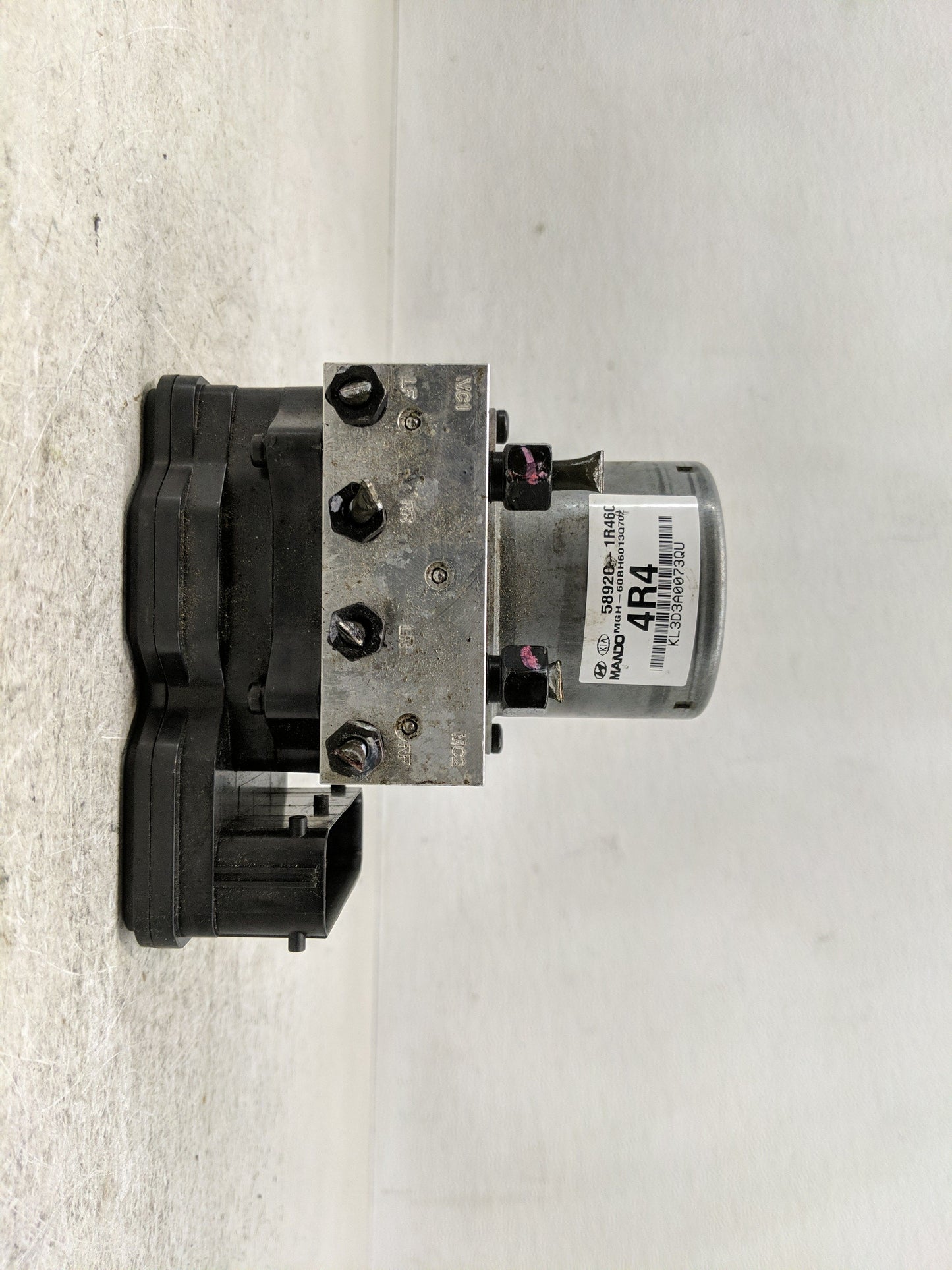 2015-2017 Hyundai Accent ABS Pump Control Module Replacement P/N:58920-1R460 Fits Fits 2015 2016 2017 OEM Used Auto Parts - 