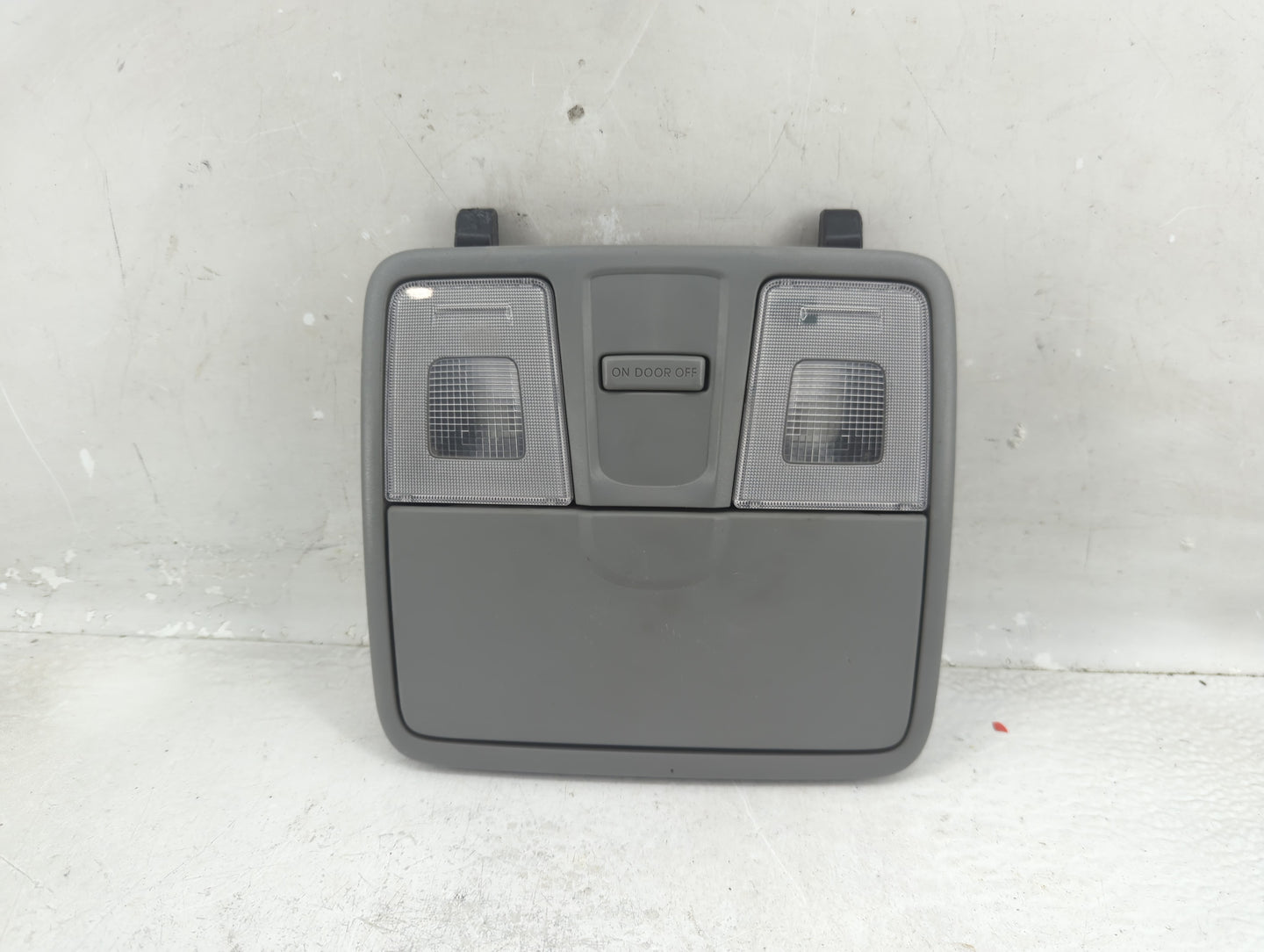 2012-2017 Hyundai Accent Overhead Roof Console 1321860 - Oemusedautoparts1.com