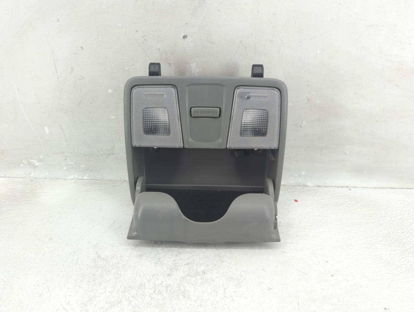 2012-2017 Hyundai Accent Overhead Roof Console 1321860 - Oemusedautoparts1.com