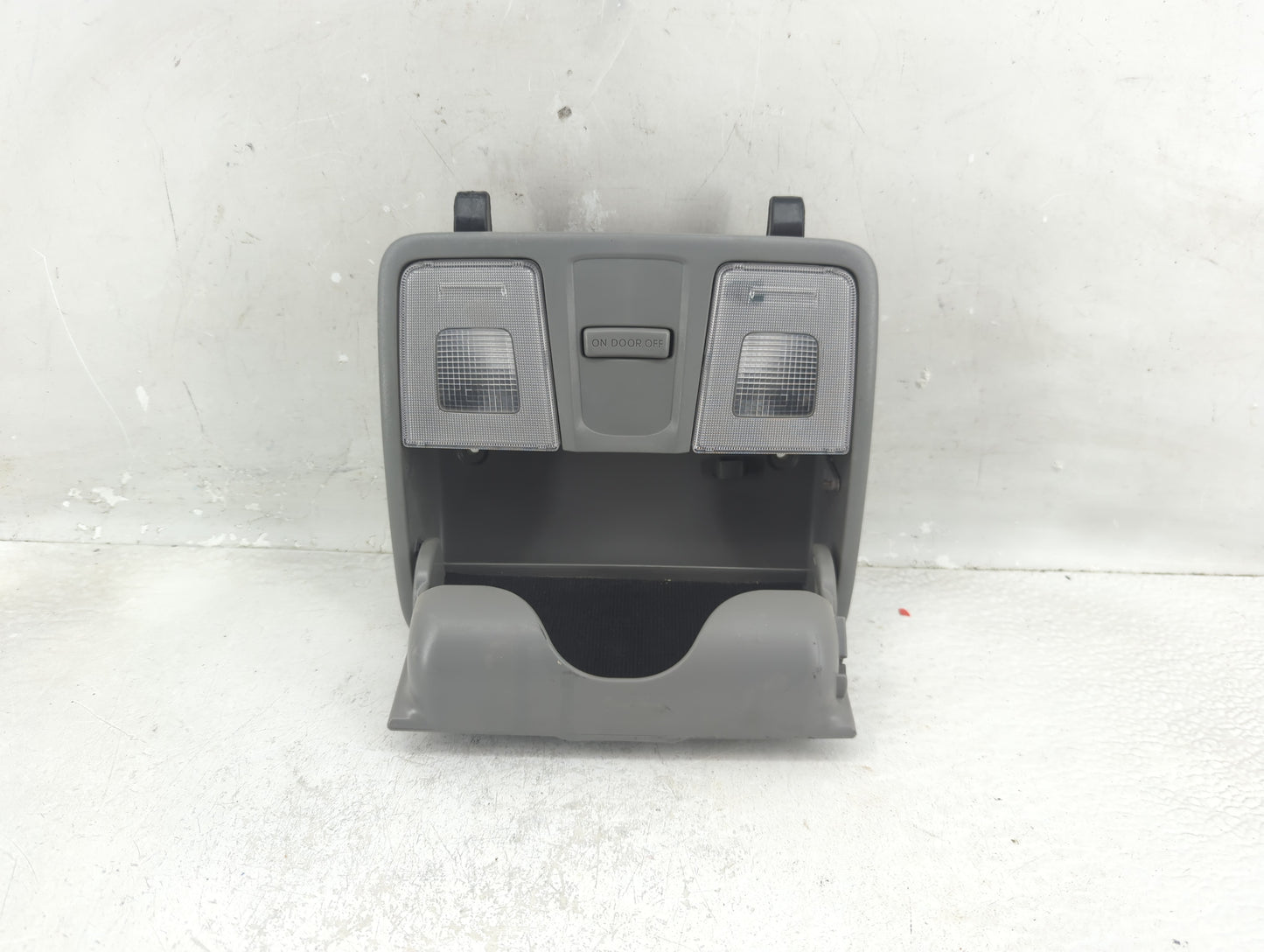 2012-2017 Hyundai Accent Overhead Roof Console 1321860 - Oemusedautoparts1.com