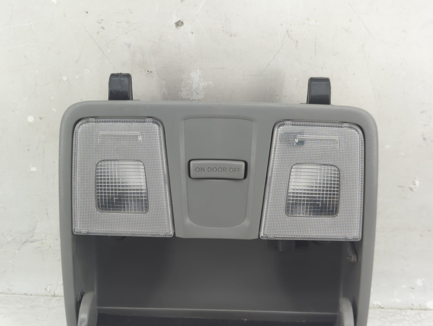 2012-2017 Hyundai Accent Overhead Roof Console 1321860 - Oemusedautoparts1.com