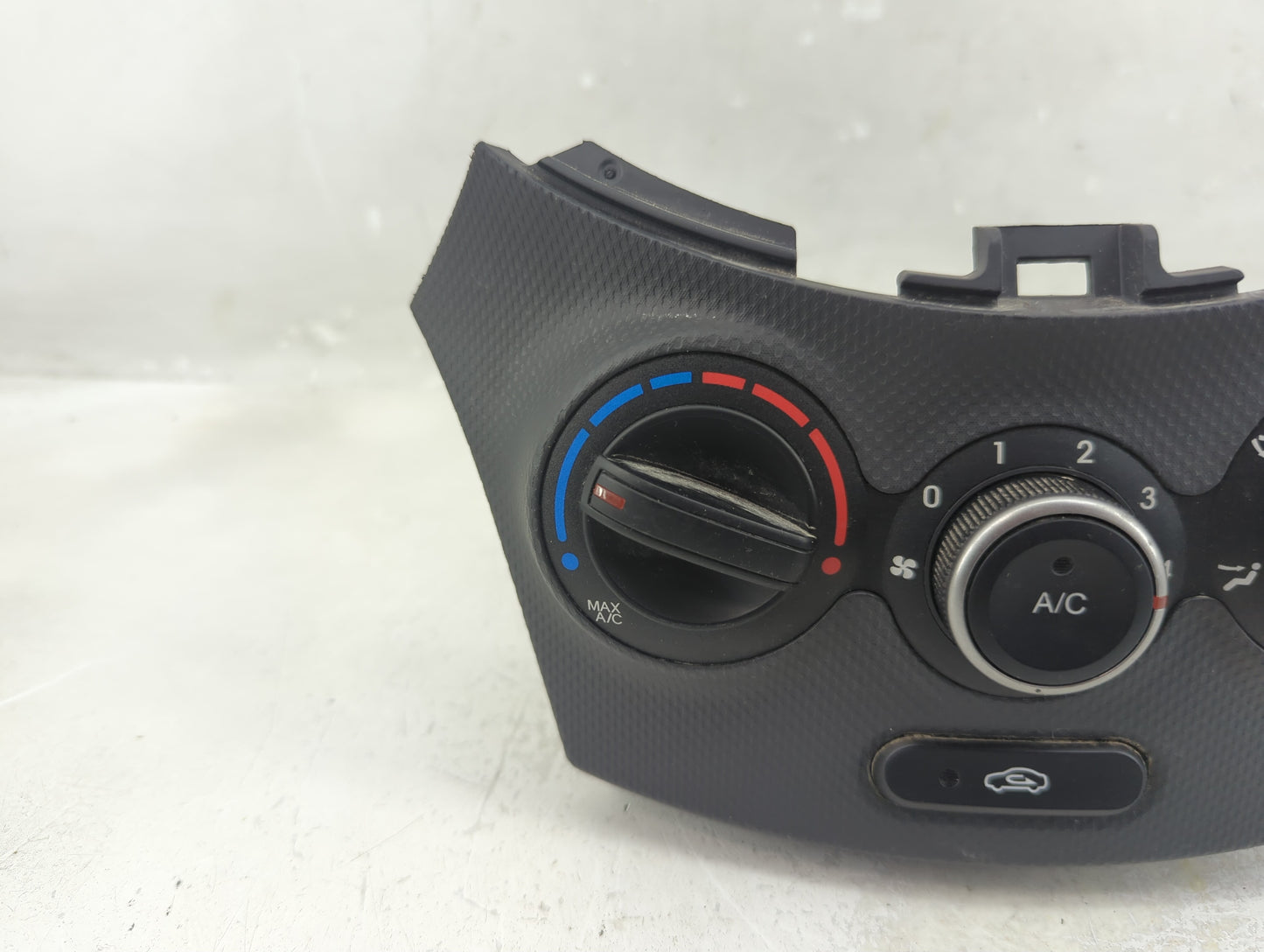 2016 Hyundai Accent Climate Control Module Temperature AC/Heater Replacement P/N:97250-1RBL1RDY Fits OEM Used Auto Parts - O