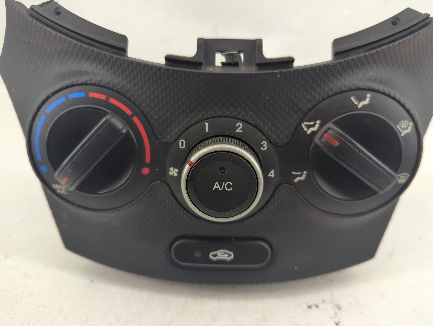 2015-2017 Hyundai Accent Climate Control Module Temperature AC/Heater Replacement Fits Fits 2015 2016 2017 OEM Used Auto Par