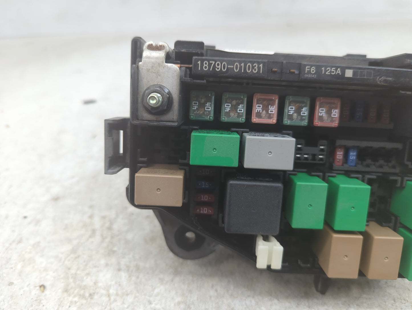 2015-2017 Hyundai Accent Fusebox Fuse Box Panel Relay Module P/N:914201R520 Fits Fits 2015 2016 2017 OEM Used Auto Parts - O