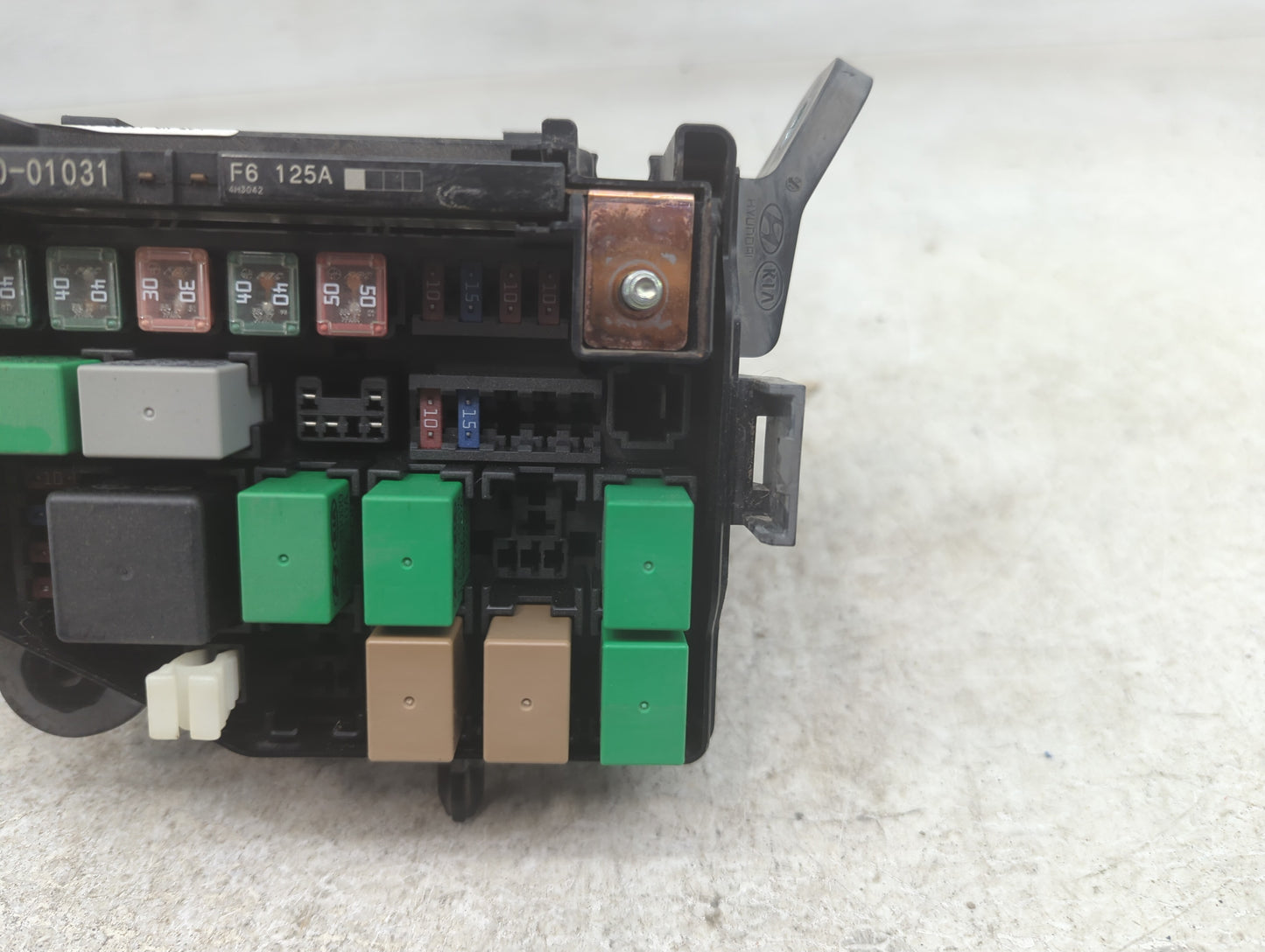2015-2017 Hyundai Accent Fusebox Fuse Box Panel Relay Module P/N:914201R520 Fits Fits 2015 2016 2017 OEM Used Auto Parts - O