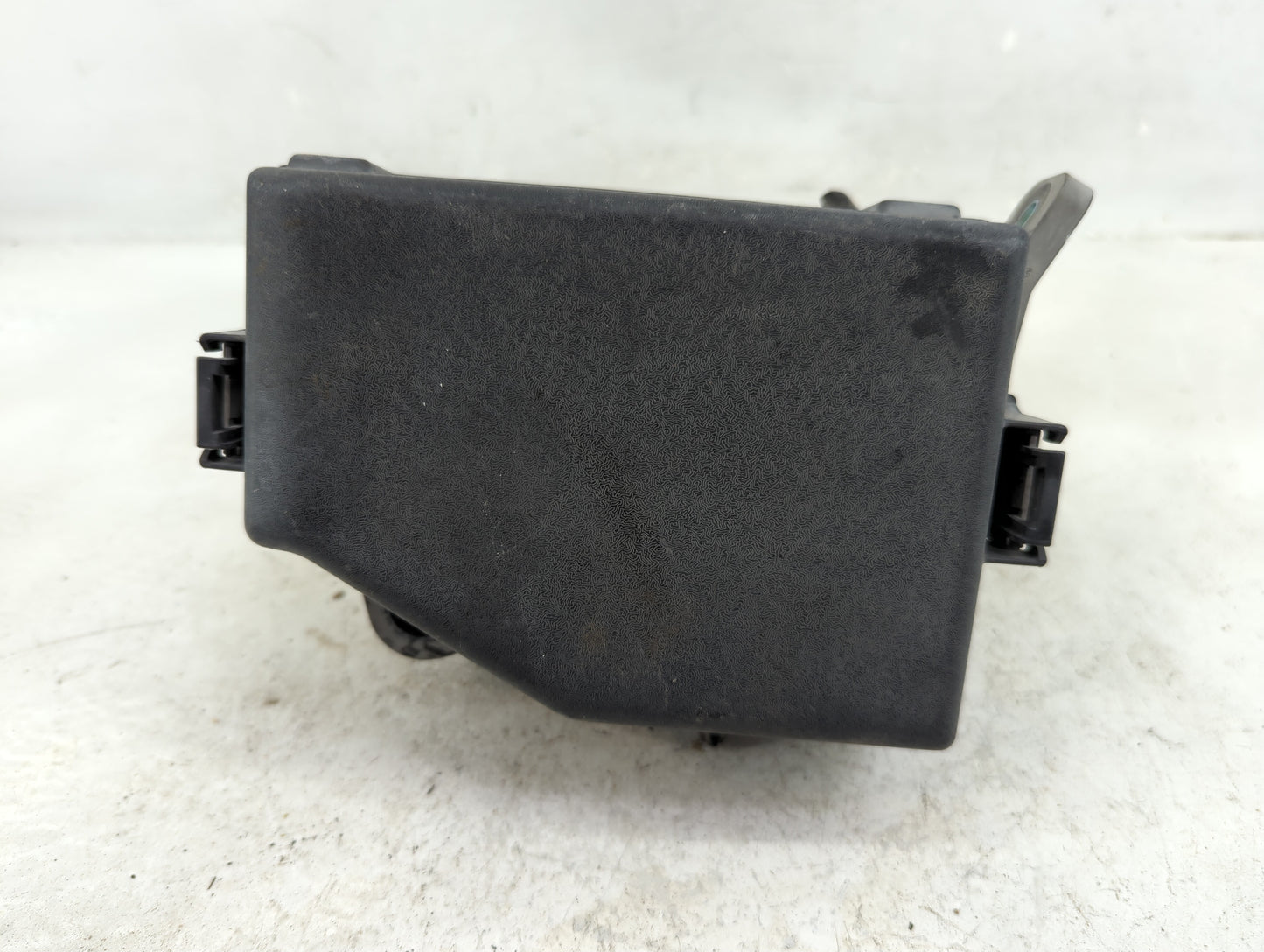 2015-2017 Hyundai Accent Fusebox Fuse Box Panel Relay Module Fits Fits 2015 2016 2017 OEM Used Auto Parts - Oemusedautoparts