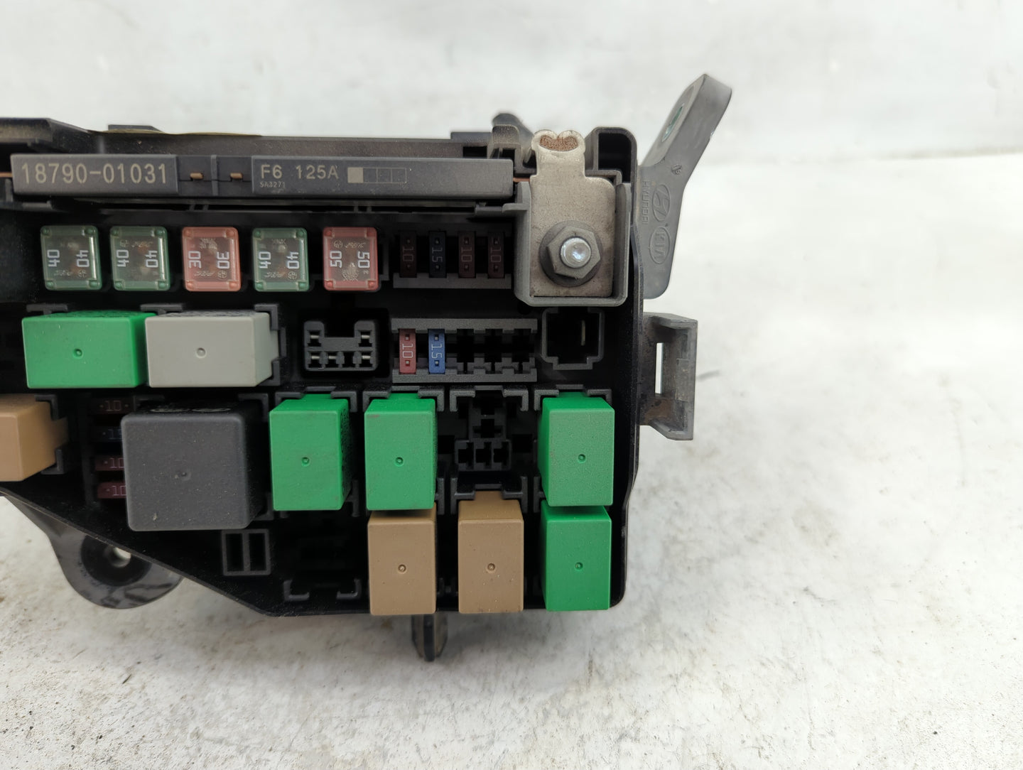 2015-2017 Hyundai Accent Fusebox Fuse Box Panel Relay Module Fits Fits 2015 2016 2017 OEM Used Auto Parts - Oemusedautoparts