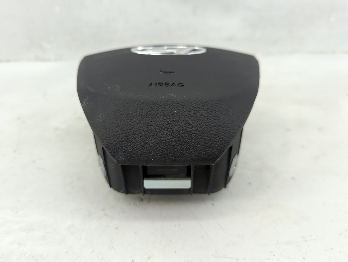 2012-2017 Hyundai Accent Air Bag Driver Left Steering Wheel Mounted Fits Fits 2012 2013 2014 2015 2016 2017 OEM Used Auto Pa