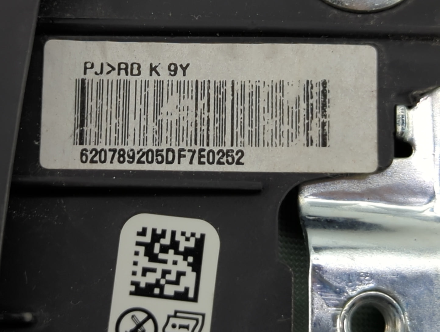 2012-2017 Hyundai Accent Air Bag Driver Left Steering Wheel Mounted Fits Fits 2012 2013 2014 2015 2016 2017 OEM Used Auto Pa