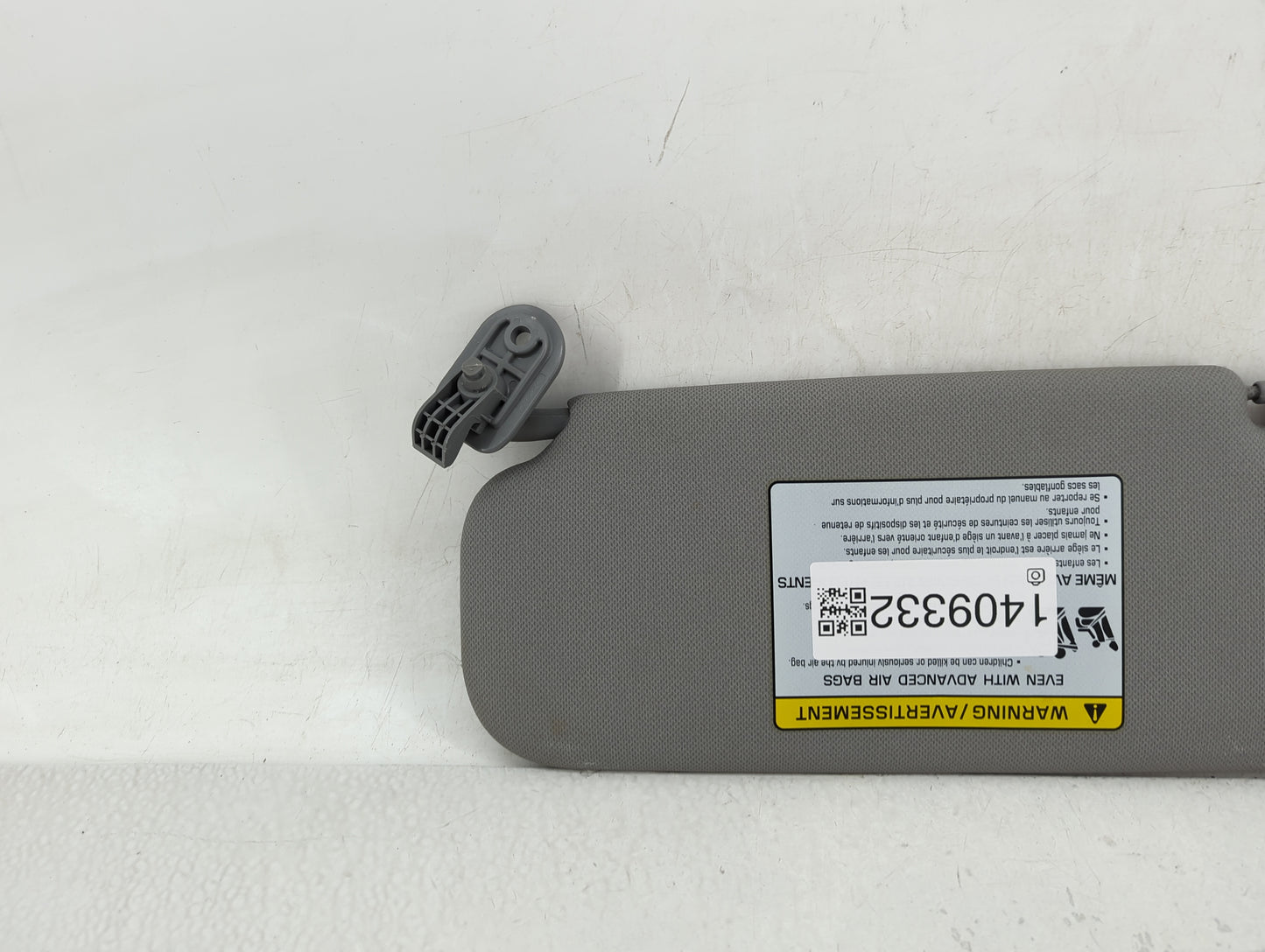 2014-2017 Hyundai Accent Sun Visor Shade Replacement Passenger Right Mirror Fits Fits 2014 2015 2016 2017 OEM Used Auto Part
