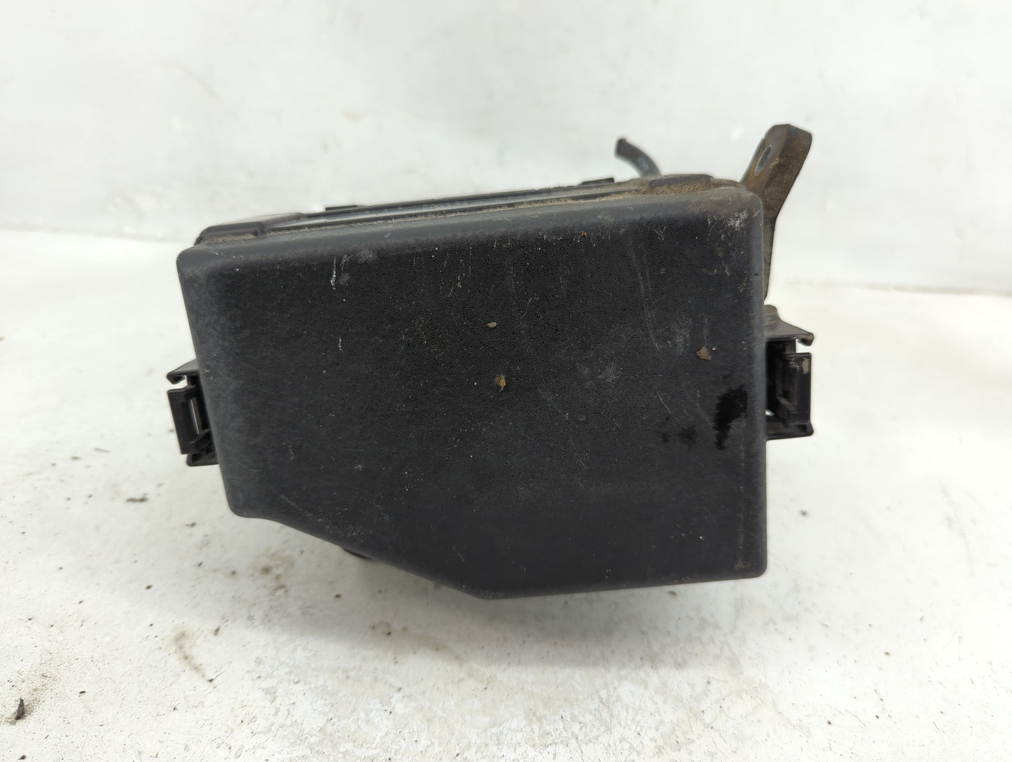 2015-2017 Hyundai Accent Fusebox Fuse Box Panel Relay Module Fits Fits 2015 2016 2017 OEM Used Auto Parts - Oemusedautoparts