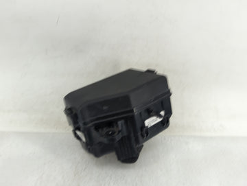 2015-2017 Hyundai Accent Fusebox Fuse Box Panel Relay Module Fits Fits 2015 2016 2017 OEM Used Auto Parts - Oemusedautoparts