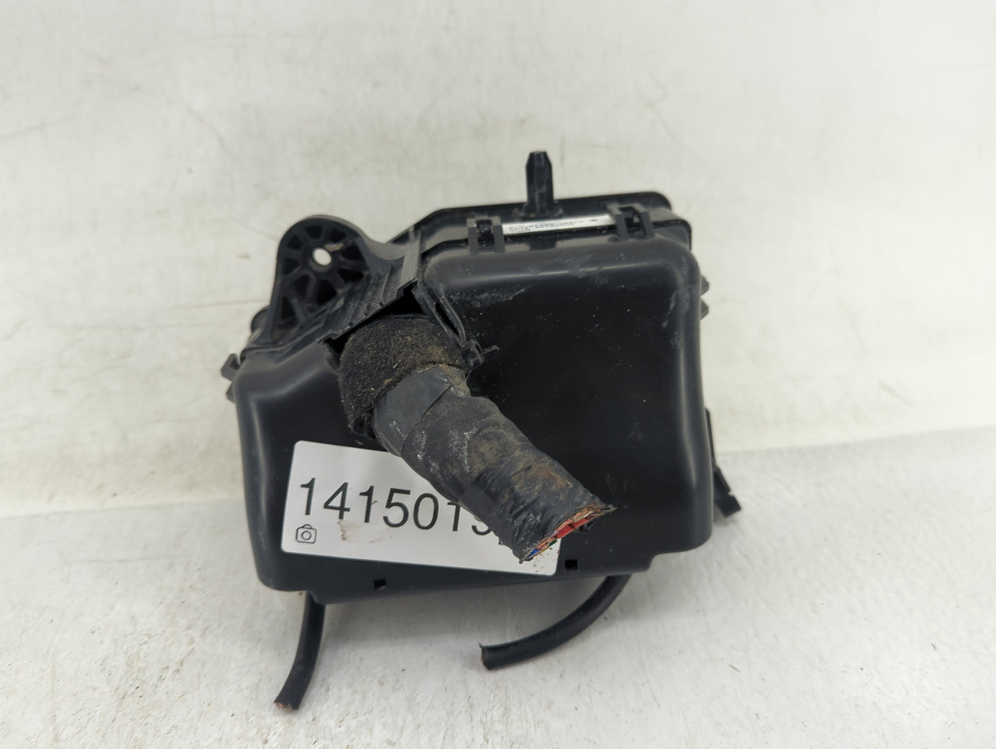 2015-2017 Hyundai Accent Fusebox Fuse Box Panel Relay Module Fits Fits 2015 2016 2017 OEM Used Auto Parts - Oemusedautoparts