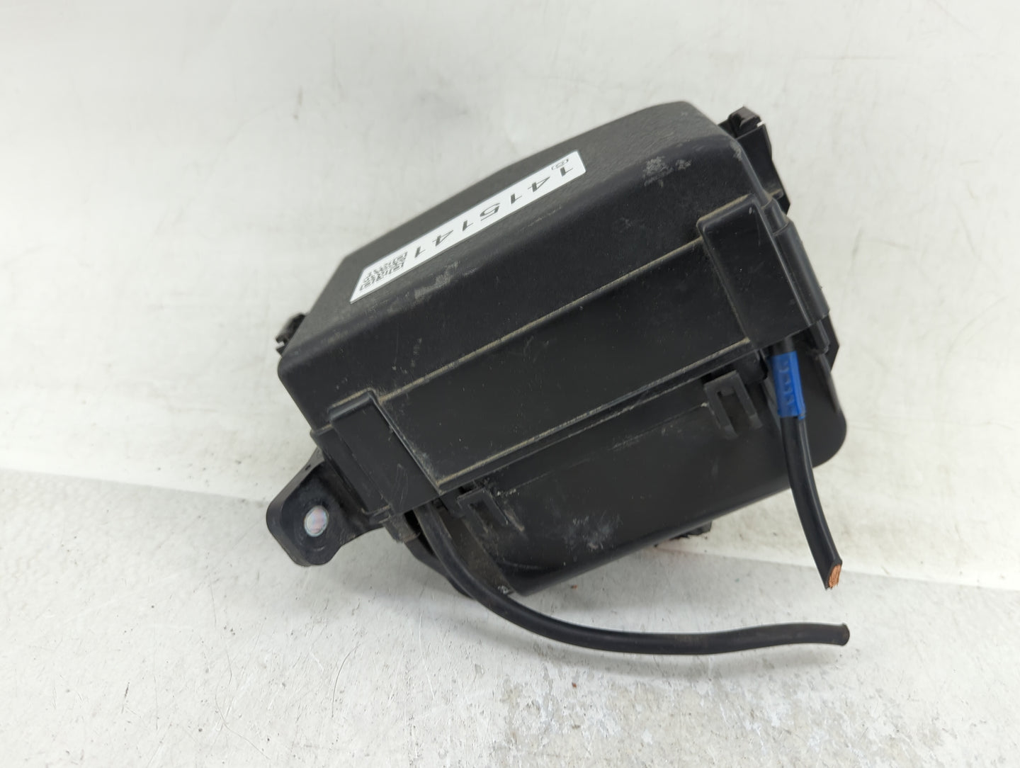 2015-2017 Hyundai Accent Fusebox Fuse Box Panel Relay Module P/N:91420-1R620 Fits Fits 2015 2016 2017 OEM Used Auto Parts - 