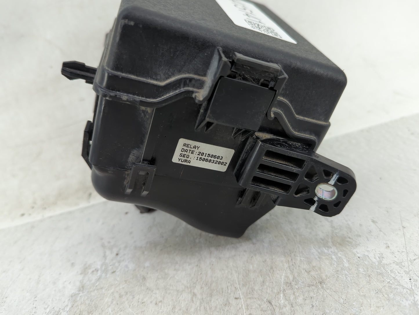 2015-2017 Hyundai Accent Fusebox Fuse Box Panel Relay Module P/N:91420-1R620 Fits Fits 2015 2016 2017 OEM Used Auto Parts - 