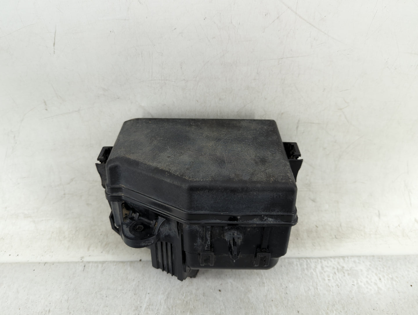 2015-2017 Hyundai Accent Fusebox Fuse Box Panel Relay Module P/N:914201R520 Fits Fits 2015 2016 2017 OEM Used Auto Parts - O