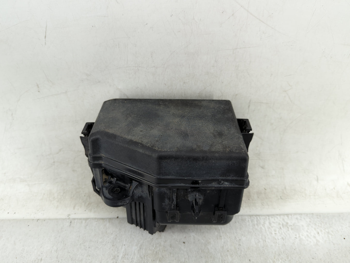 2015-2017 Hyundai Accent Fusebox Fuse Box Panel Relay Module P/N:914201R520 Fits Fits 2015 2016 2017 OEM Used Auto Parts - O
