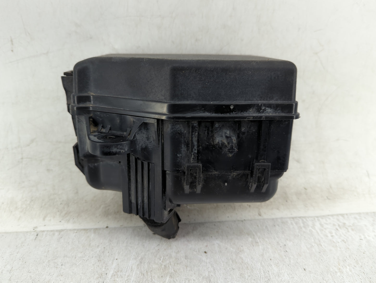 2015-2017 Hyundai Accent Fusebox Fuse Box Panel Relay Module P/N:914201R520 Fits Fits 2015 2016 2017 OEM Used Auto Parts - O