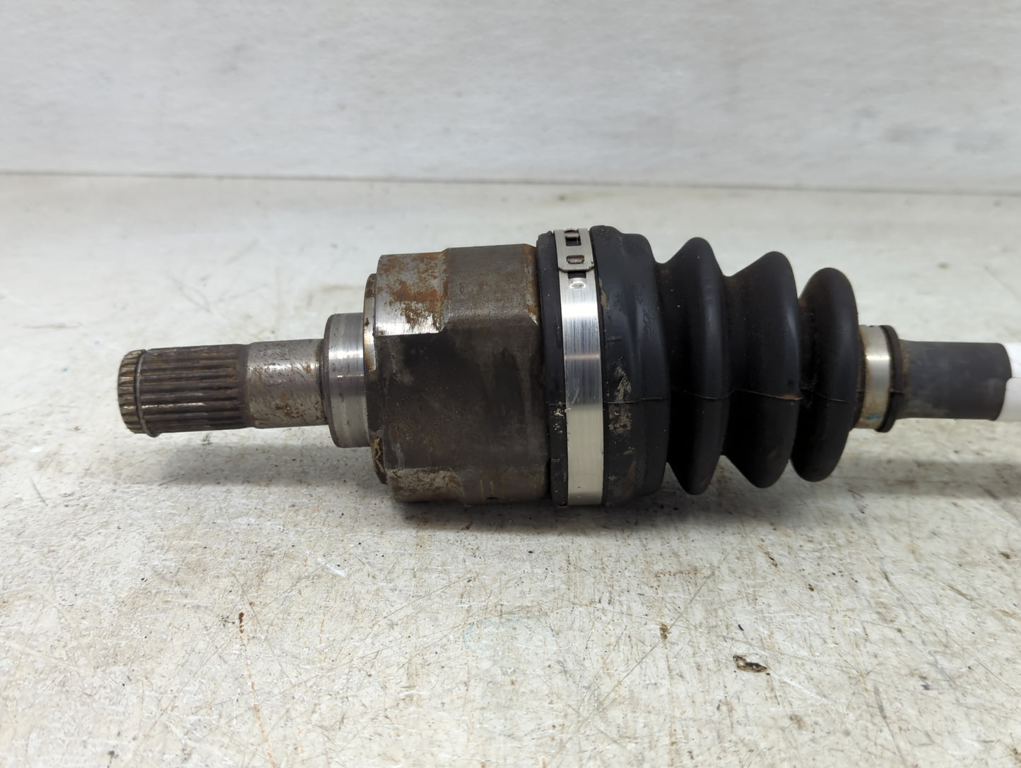2012-2017 Hyundai Accent Axle Shaft Front Driver Cv C/v - Oemusedautoparts1.com