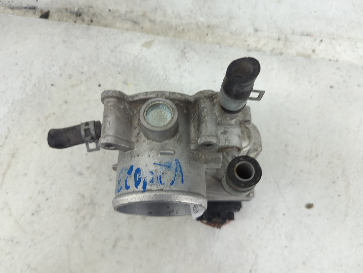 2012-2019 Hyundai Accent Throttle Body P/N:35100-2B300 Fits Fits 2012 2013 2014 2015 2016 2017 2018 2019 OEM Used Auto Parts