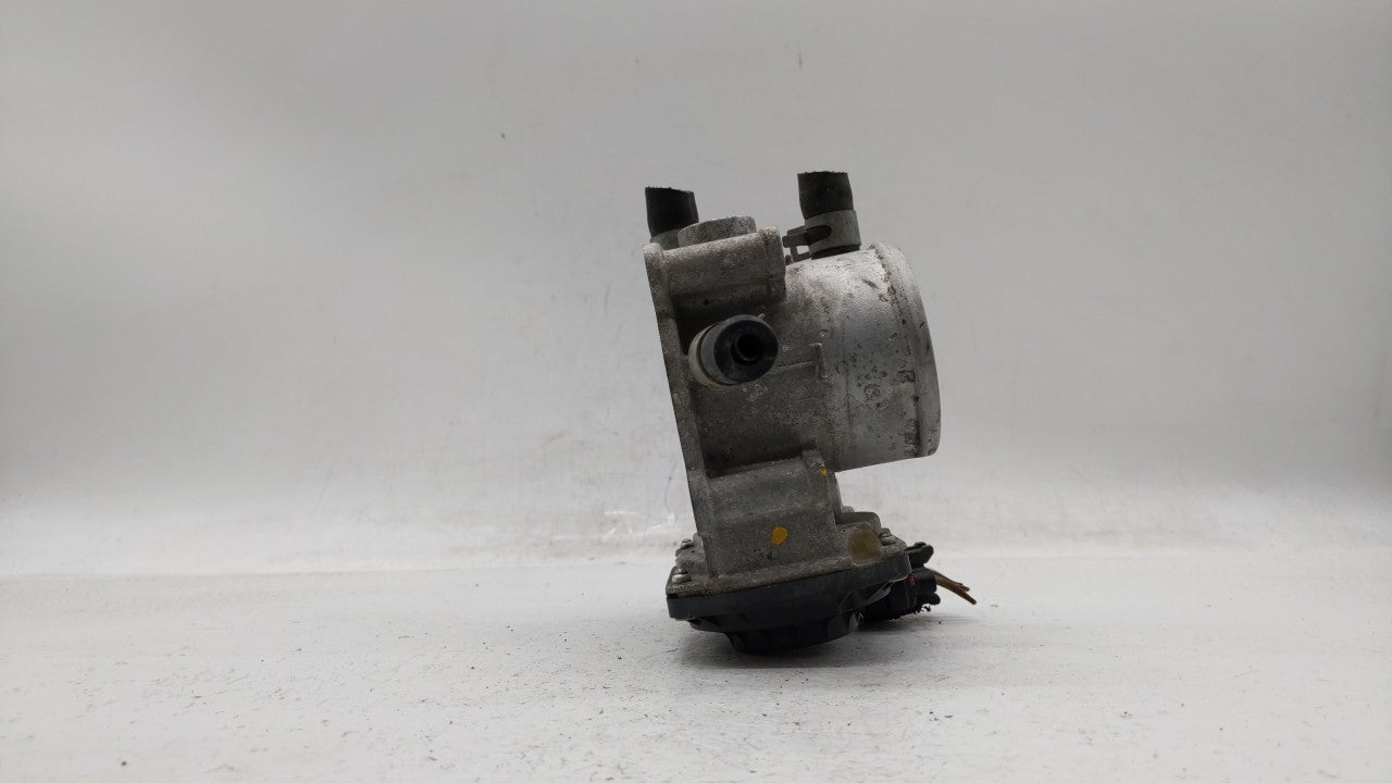 2012-2019 Hyundai Accent Throttle Body P/N:35100-2B300 Fits Fits 2012 2013 2014 2015 2016 2017 2018 2019 OEM Used Auto Parts