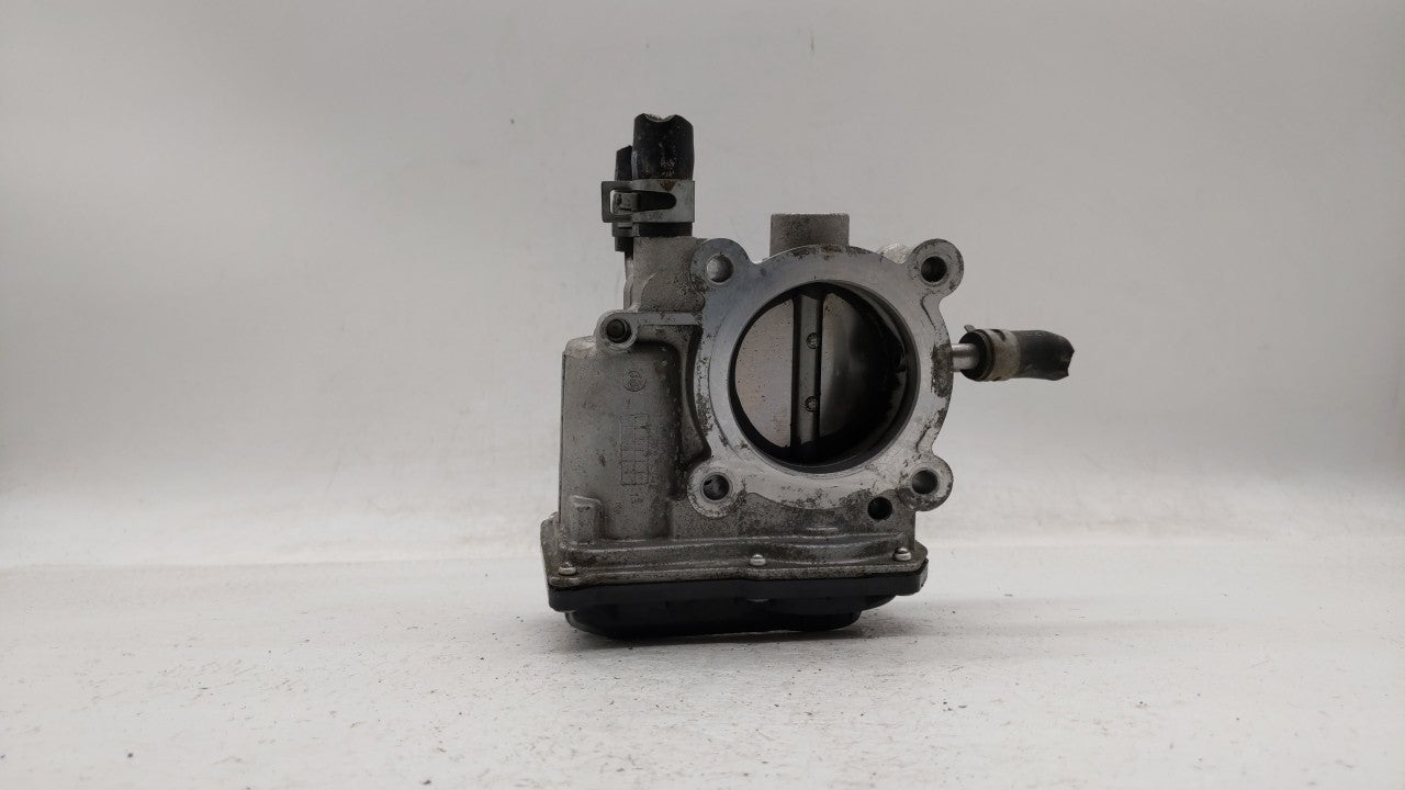 2012-2019 Hyundai Accent Throttle Body P/N:35100-2B300 Fits Fits 2012 2013 2014 2015 2016 2017 2018 2019 OEM Used Auto Parts