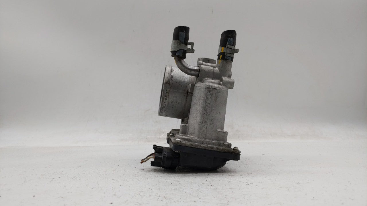 2012-2019 Hyundai Accent Throttle Body P/N:35100-2B300 Fits Fits 2012 2013 2014 2015 2016 2017 2018 2019 OEM Used Auto Parts