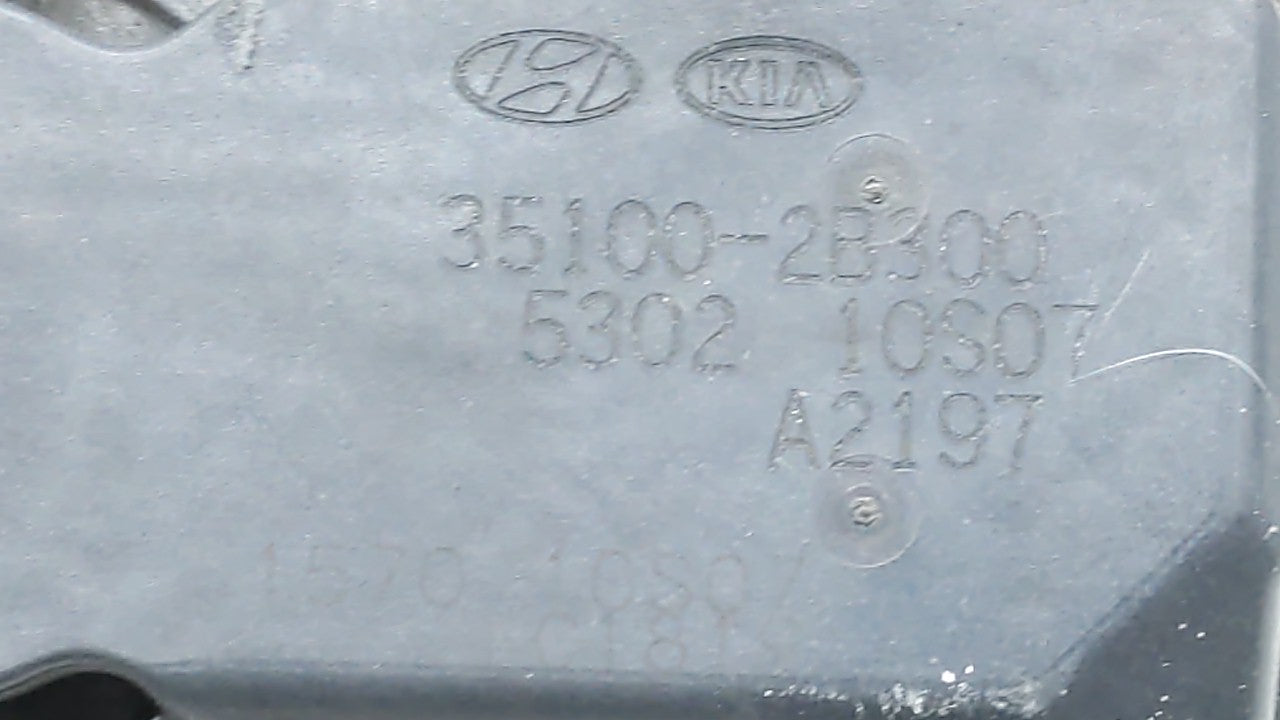 2012-2019 Hyundai Accent Throttle Body P/N:35100-2B300 Fits Fits 2012 2013 2014 2015 2016 2017 2018 2019 OEM Used Auto Parts