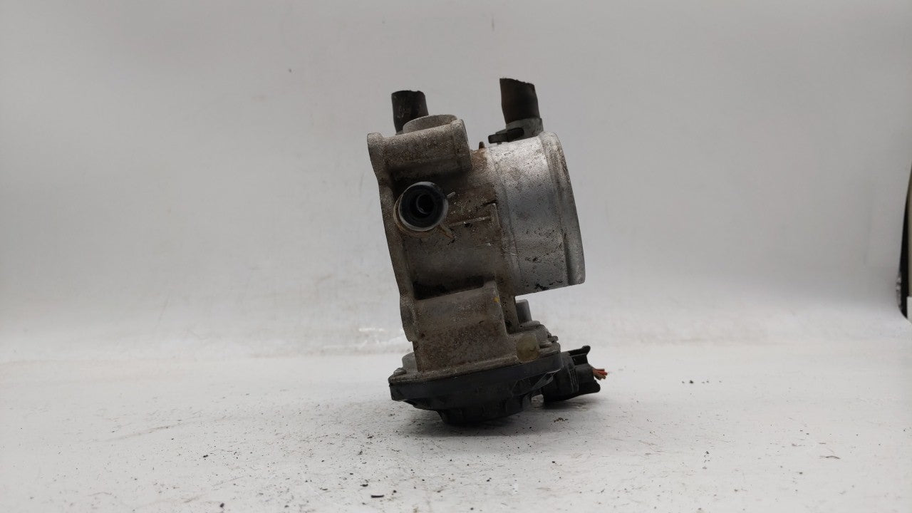2012-2019 Hyundai Accent Throttle Body P/N:35100-2B300 Fits Fits 2012 2013 2014 2015 2016 2017 2018 2019 OEM Used Auto Parts