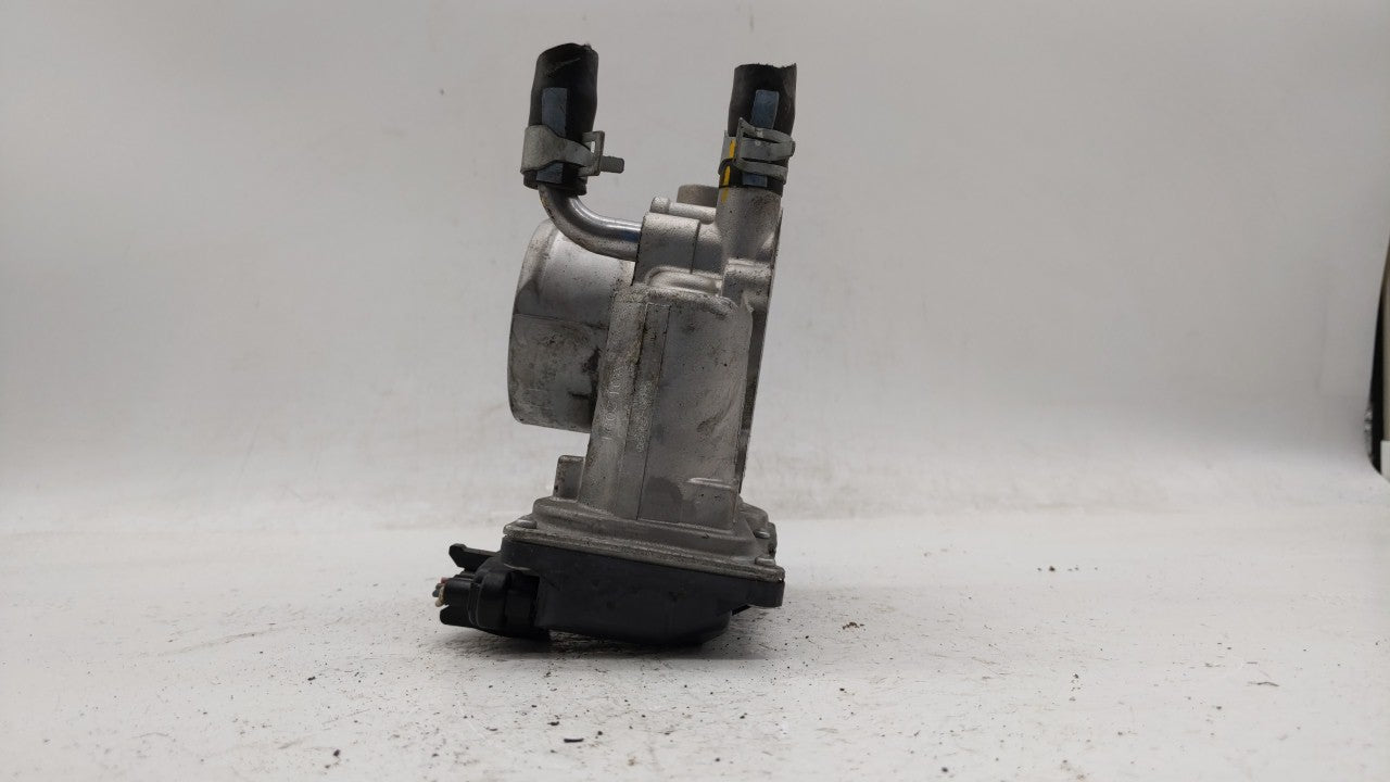 2012-2019 Hyundai Accent Throttle Body P/N:35100-2B300 Fits Fits 2012 2013 2014 2015 2016 2017 2018 2019 OEM Used Auto Parts
