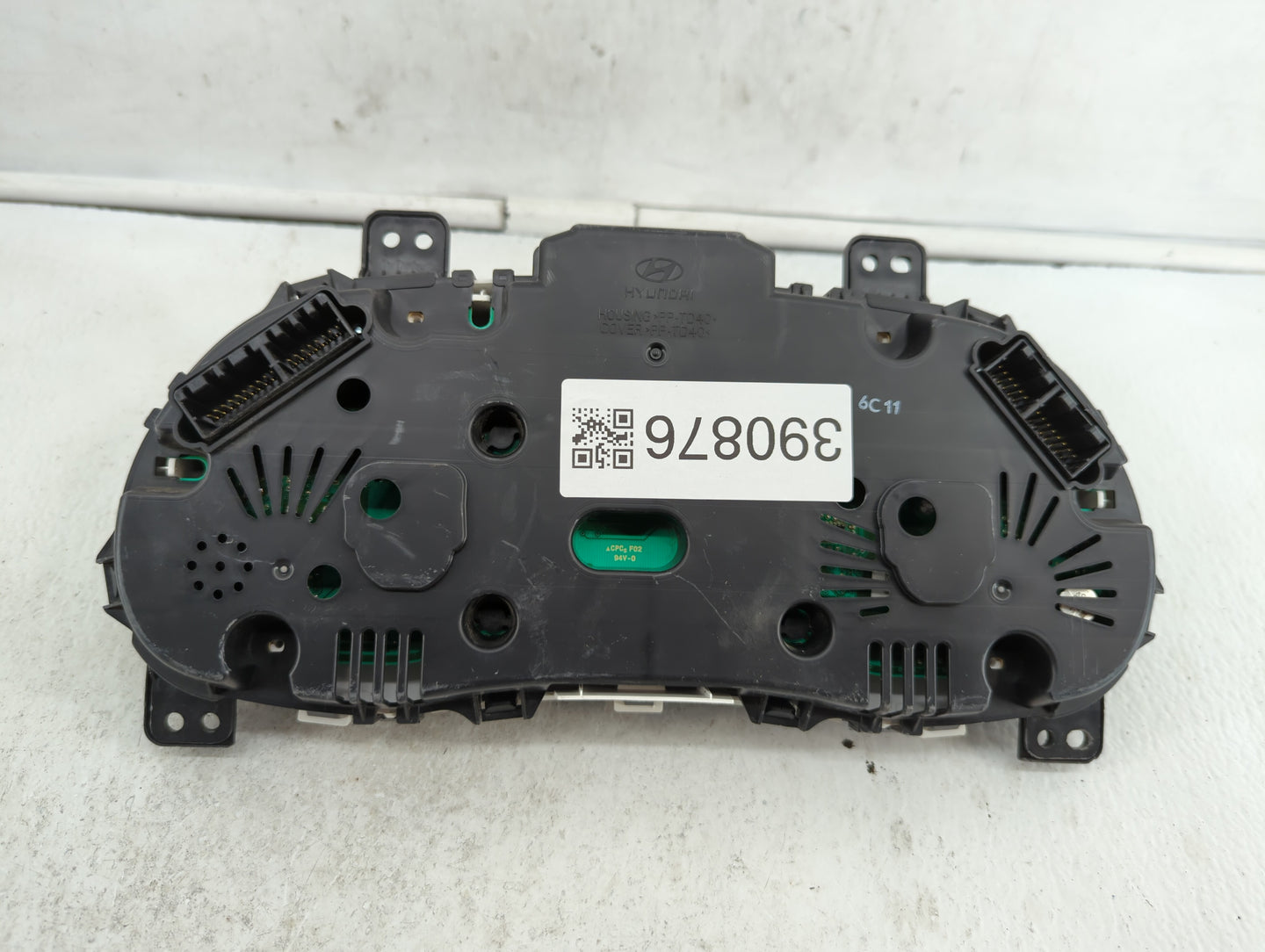 2015-2017 Hyundai Accent Instrument Cluster Speedometer Gauges P/N:94021-1R500 Fits Fits 2015 2016 2017 OEM Used Auto Parts 