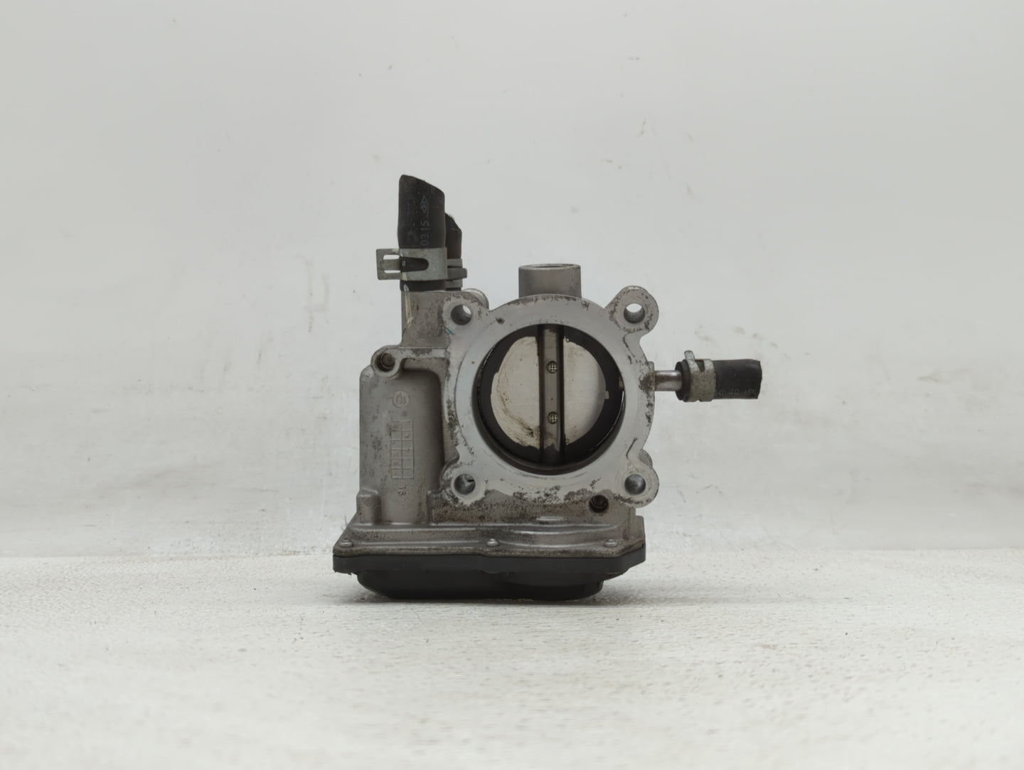 2012-2019 Hyundai Accent Throttle Body P/N:35100-2B300 Fits Fits 2012 2013 2014 2015 2016 2017 2018 2019 OEM Used Auto Parts
