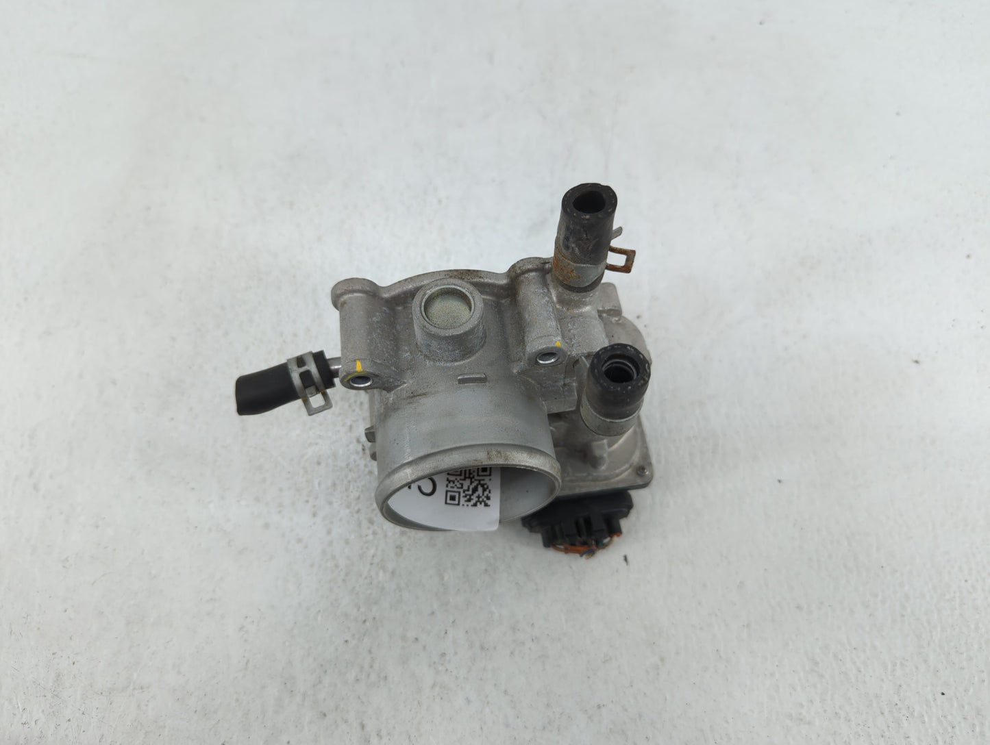 2012-2019 Hyundai Accent Throttle Body P/N:35100-2B300 Fits Fits 2012 2013 2014 2015 2016 2017 2018 2019 OEM Used Auto Parts