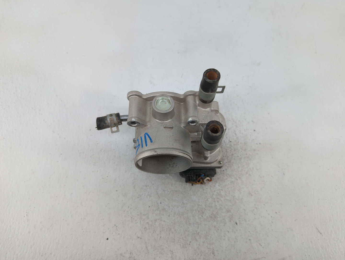 2012-2019 Hyundai Accent Throttle Body P/N:35100-2B300 Fits Fits 2012 2013 2014 2015 2016 2017 2018 2019 OEM Used Auto Parts