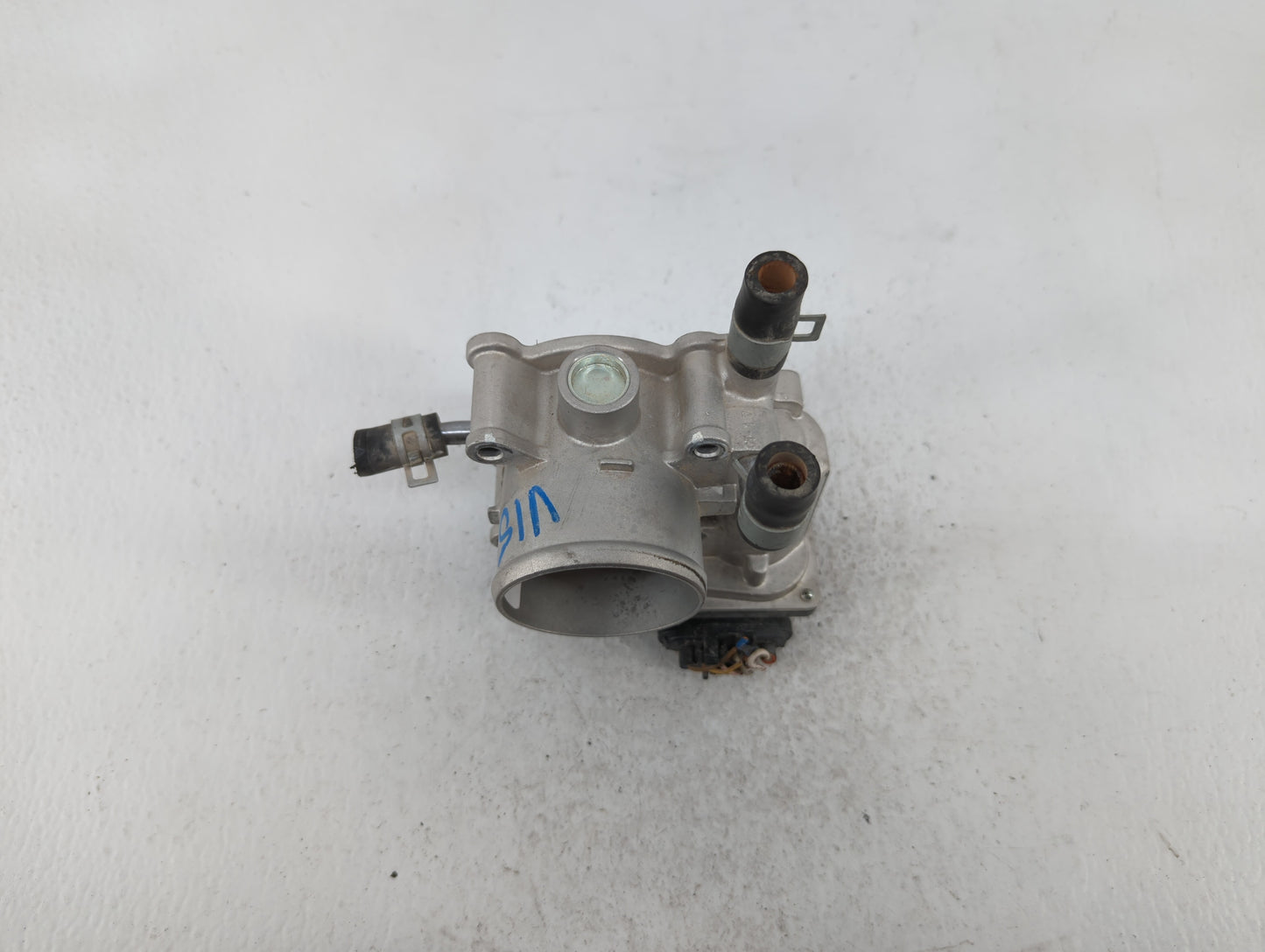 2012-2019 Hyundai Accent Throttle Body P/N:35100-2B300 Fits Fits 2012 2013 2014 2015 2016 2017 2018 2019 OEM Used Auto Parts