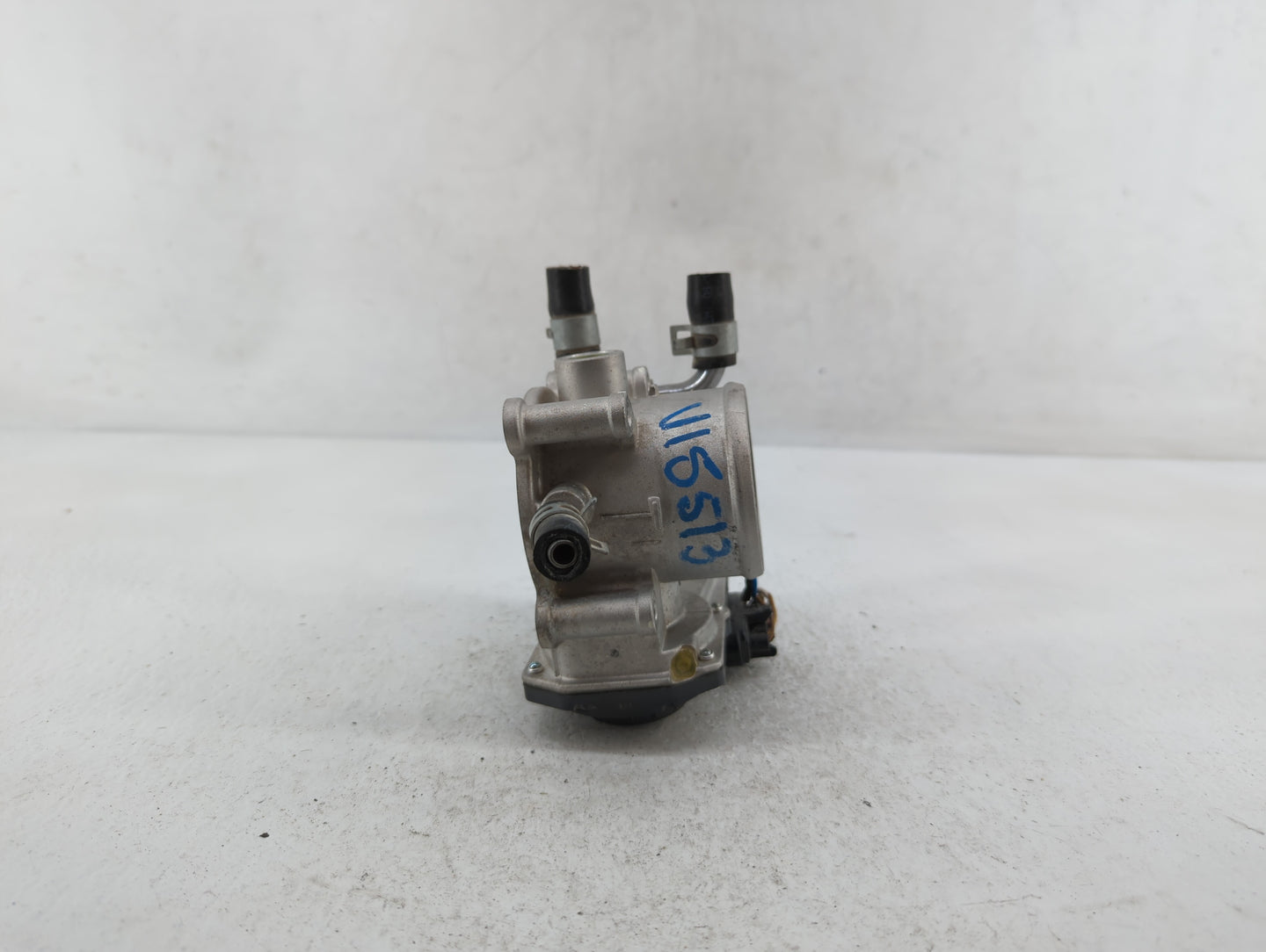 2012-2019 Hyundai Accent Throttle Body P/N:35100-2B300 Fits Fits 2012 2013 2014 2015 2016 2017 2018 2019 OEM Used Auto Parts