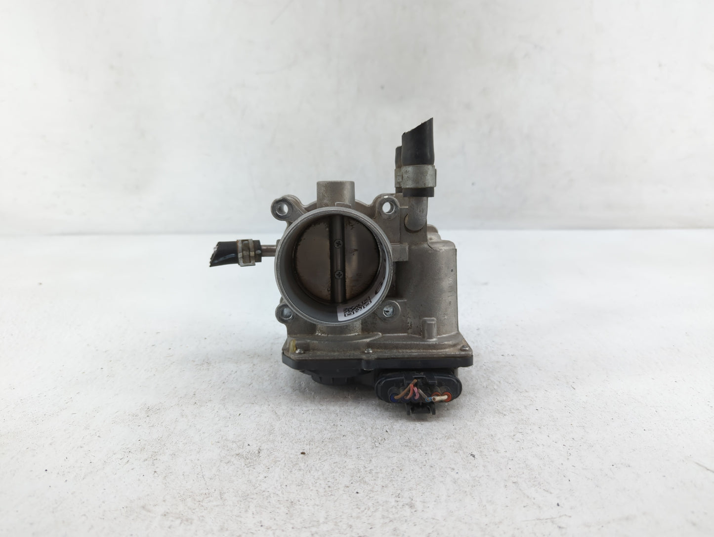 2012-2019 Hyundai Accent Throttle Body P/N:35100-2B300 Fits Fits 2012 2013 2014 2015 2016 2017 2018 2019 OEM Used Auto Parts