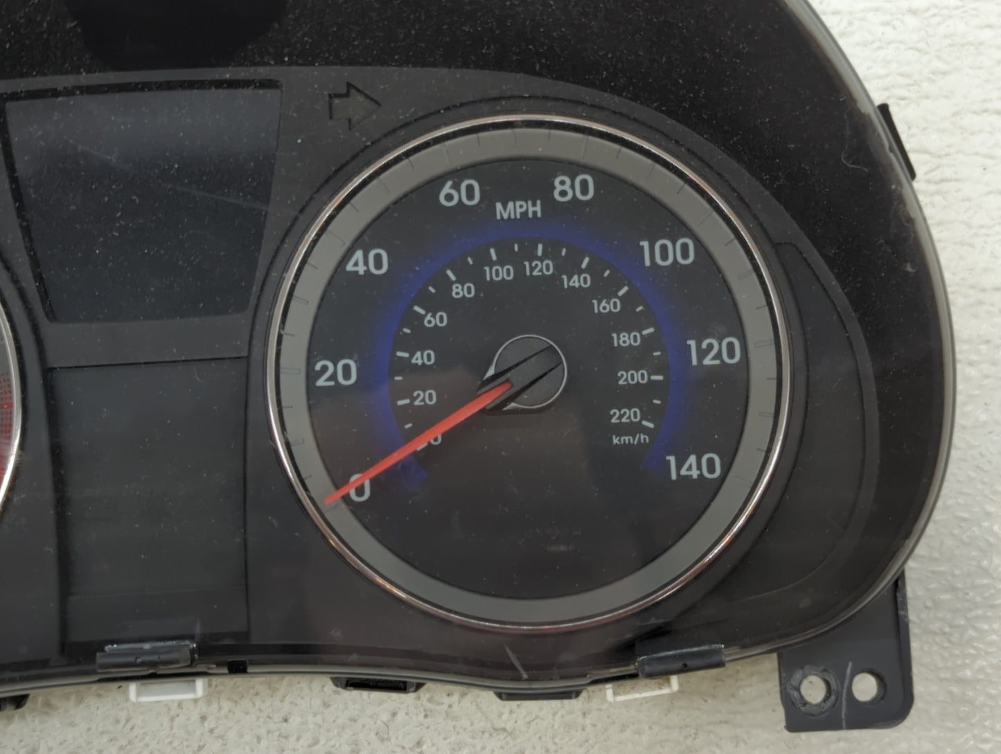 2015-2017 Hyundai Accent Instrument Cluster Speedometer Gauges P/N:94021-1R510 94021-1R500 Fits Fits 2015 2016 2017 OEM Used