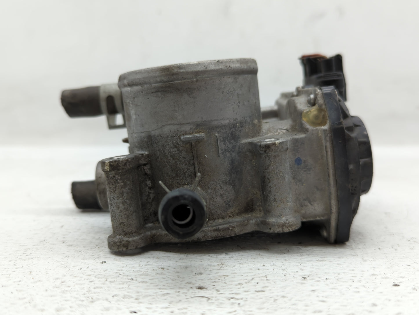 2012-2019 Hyundai Accent Throttle Body P/N:35100-2B300 Fits Fits 2012 2013 2014 2015 2016 2017 2018 2019 OEM Used Auto Parts