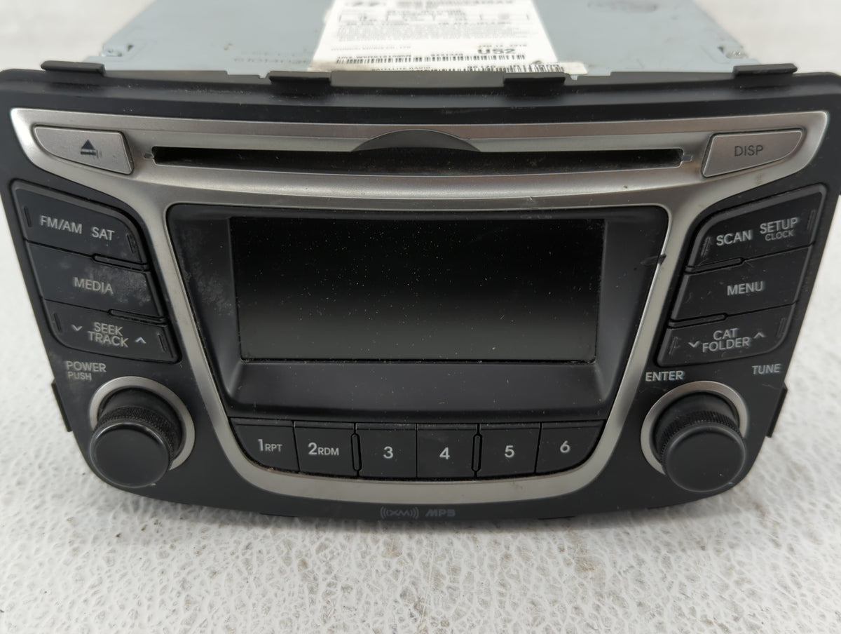 2015-2017 Hyundai Accent Am Fm Cd Player Radio Receiver 525891 - Oemusedautoparts1.com