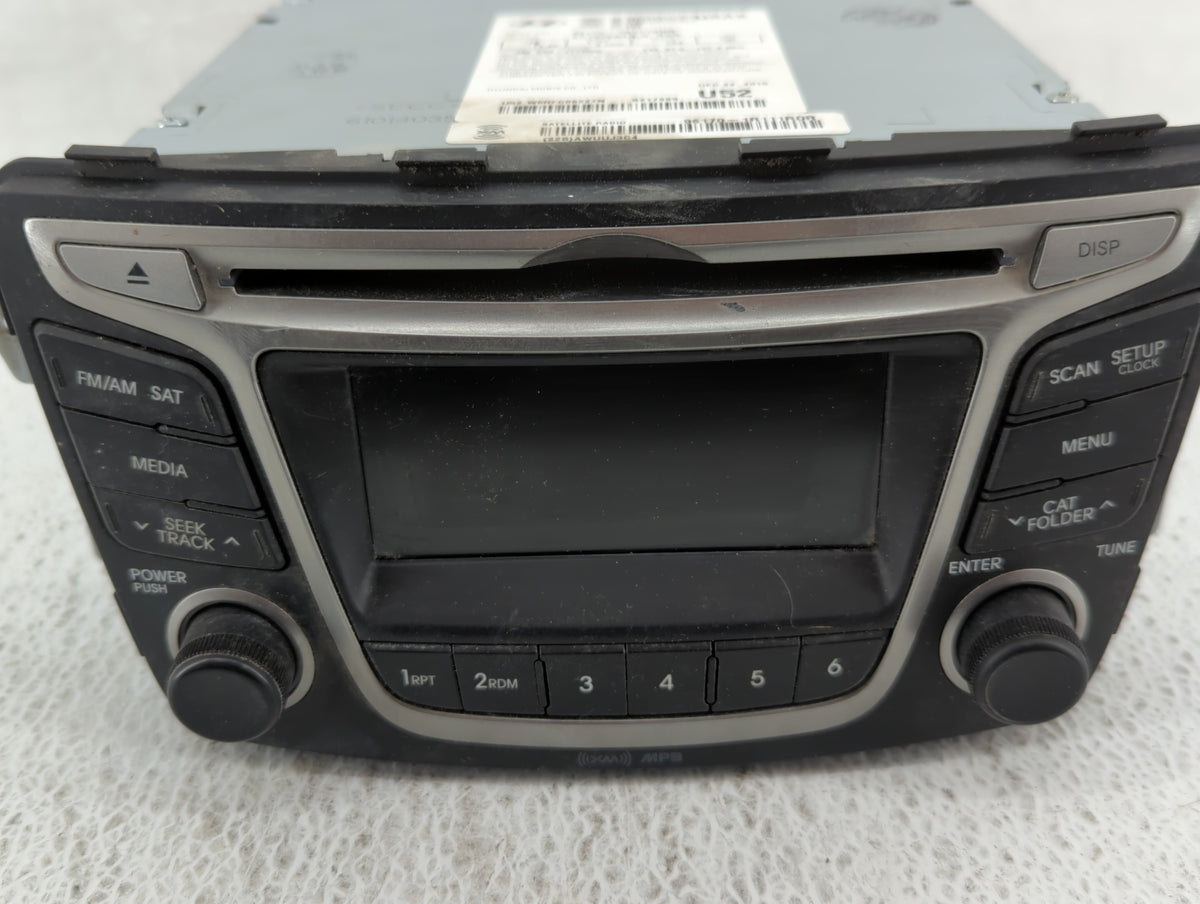 2015-2017 Hyundai Accent Am Fm Cd Player Radio Receiver 526241 - Oemusedautoparts1.com