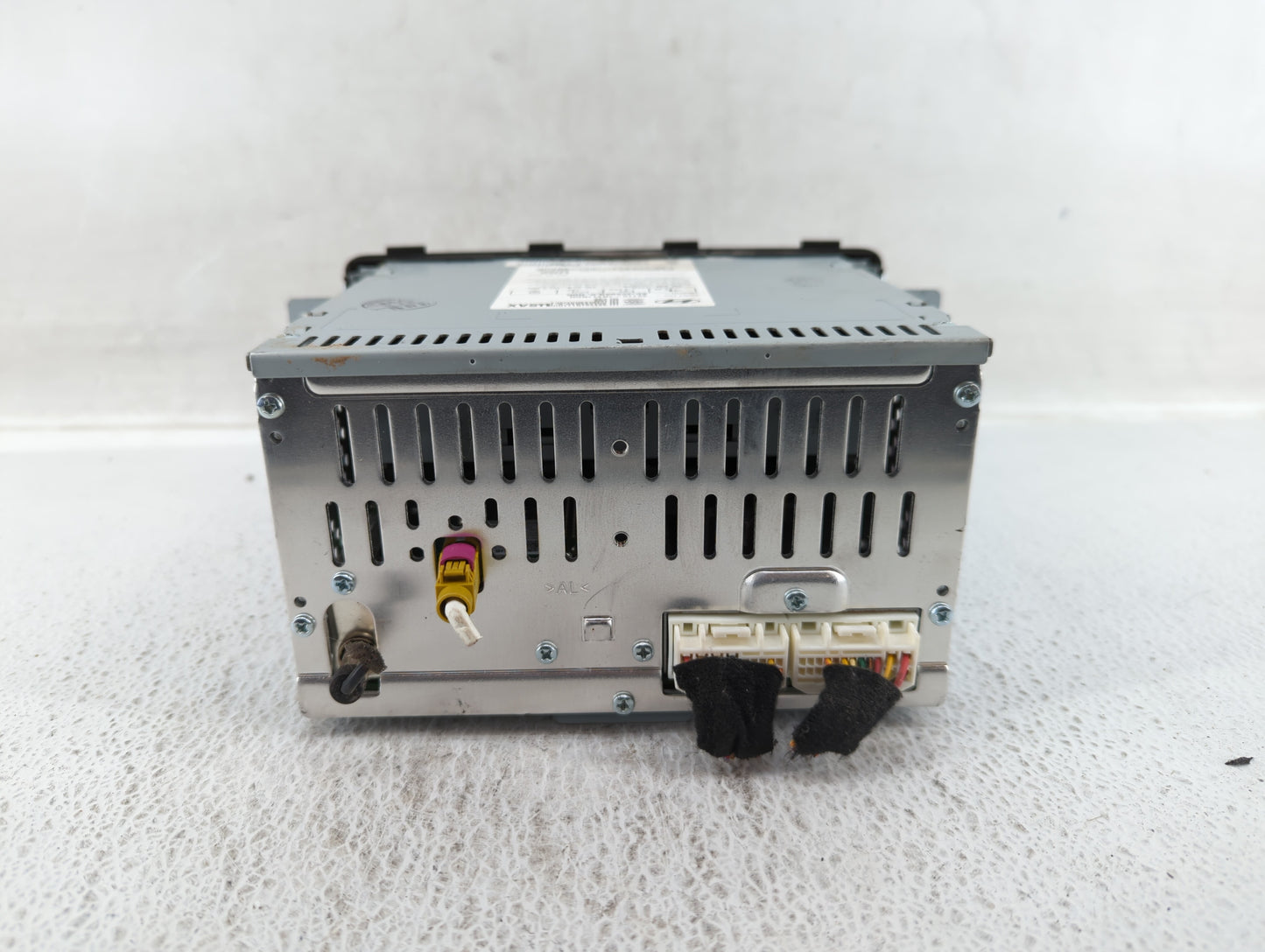 2015-2017 Hyundai Accent Am Fm Cd Player Radio Receiver - Oemusedautoparts1.com