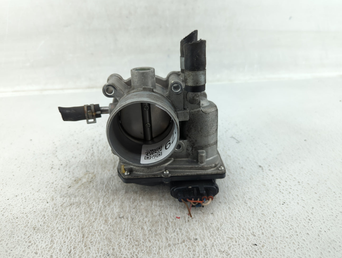 2012-2019 Hyundai Accent Throttle Body P/N:35100-2B300 Fits Fits 2012 2013 2014 2015 2016 2017 2018 2019 OEM Used Auto Parts