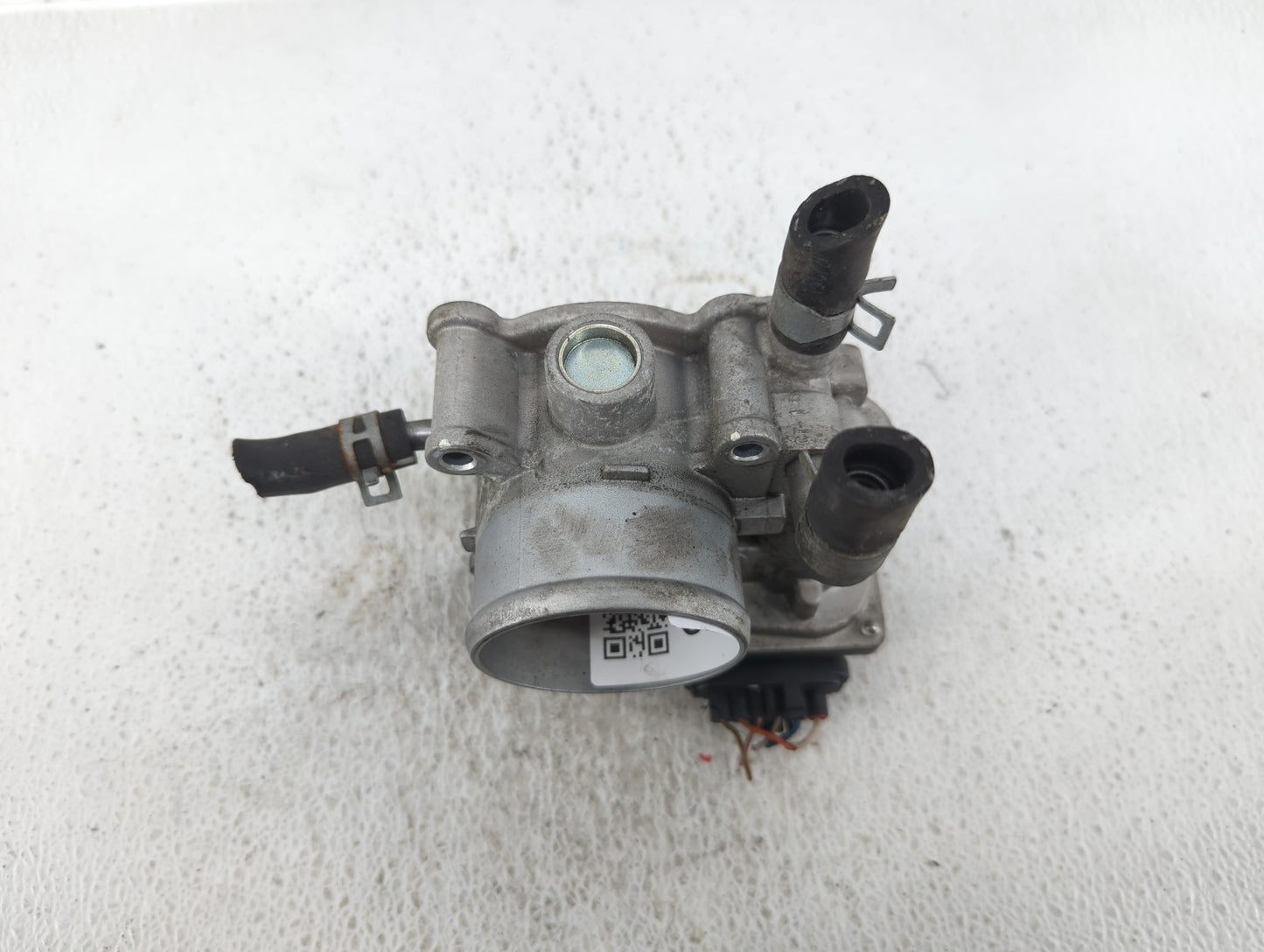 2012-2019 Hyundai Accent Throttle Body P/N:35100-2B300 Fits Fits 2012 2013 2014 2015 2016 2017 2018 2019 OEM Used Auto Parts