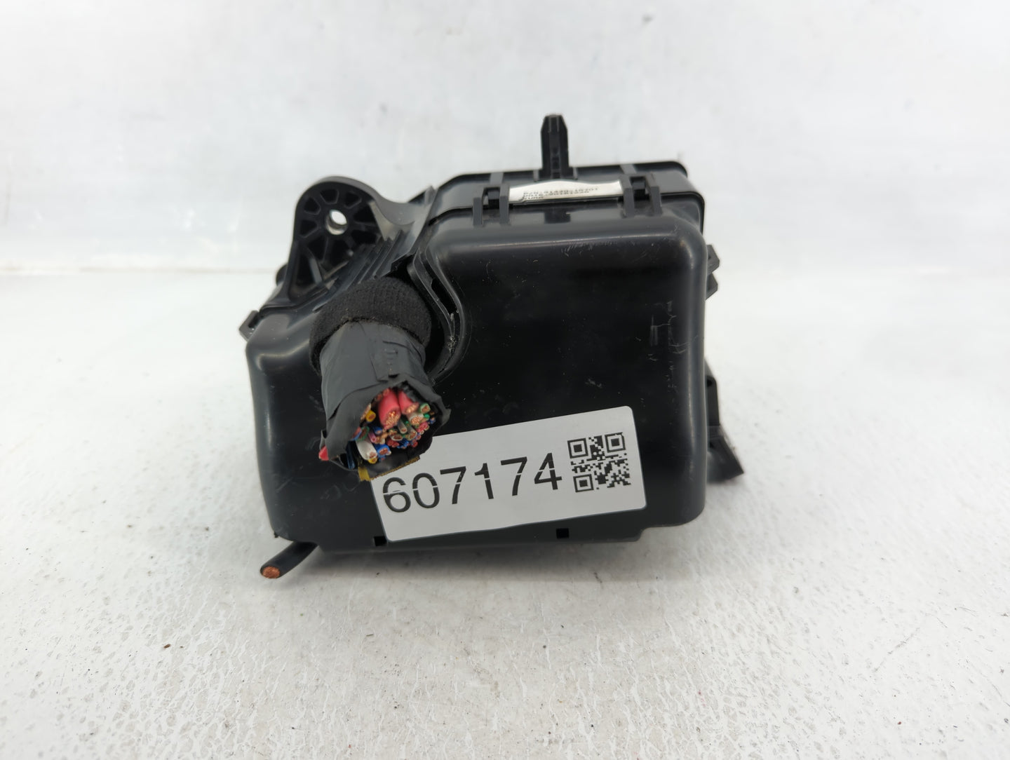2015-2017 Hyundai Accent Fusebox Fuse Box Panel Relay Module P/N:91420-1R521 91950-1R220 Fits Fits 2015 2016 2017 OEM Used A
