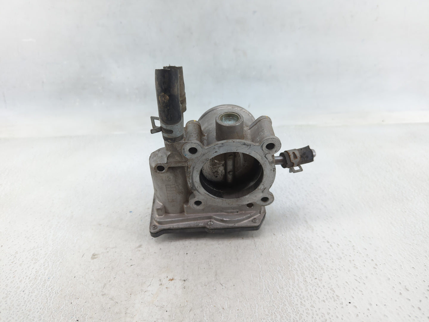 2012-2019 Hyundai Accent Throttle Body P/N:5302 04T10 35100-2B300 Fits Fits 2012 2013 2014 2015 2016 2017 2018 2019 OEM Used