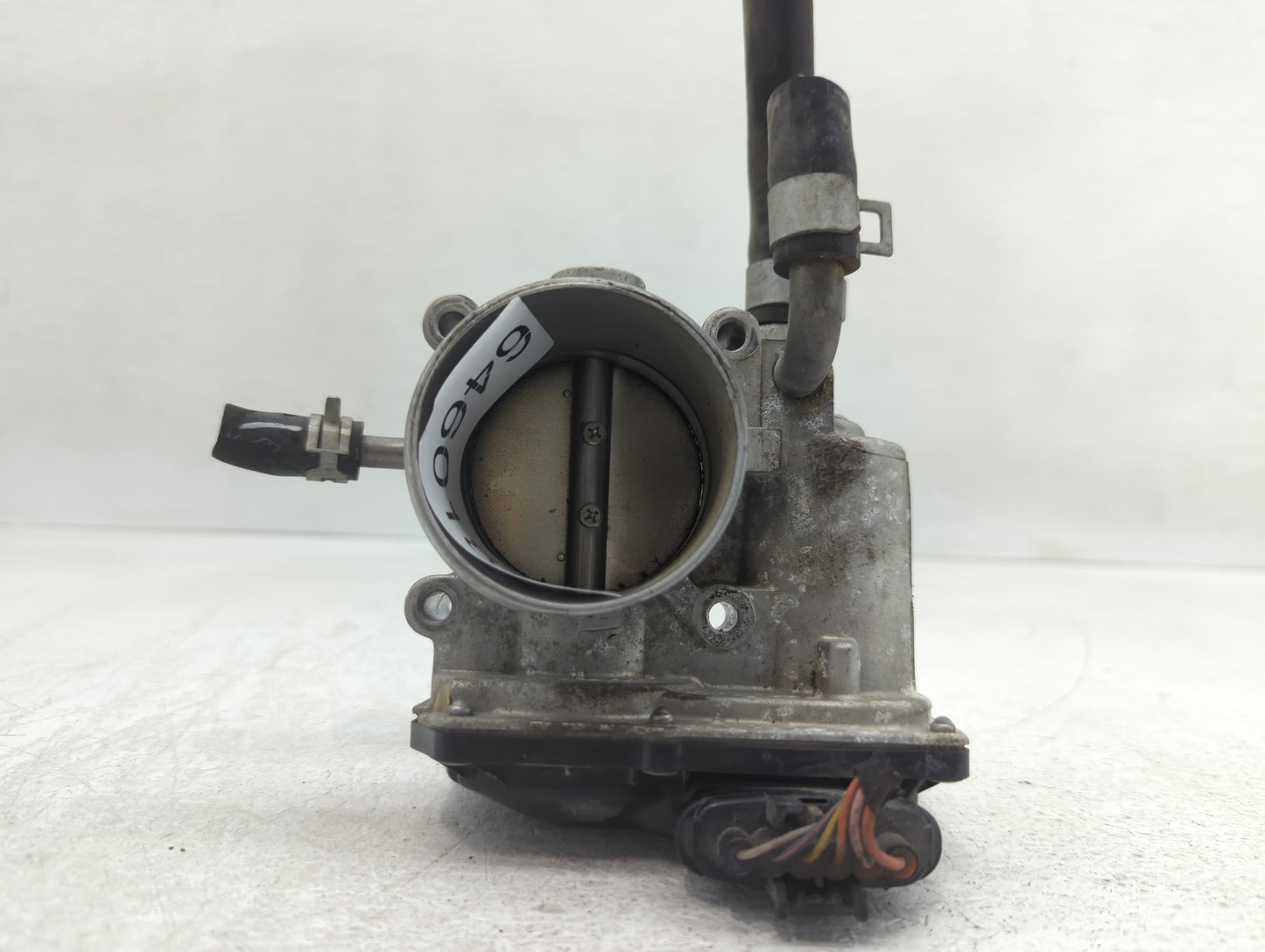 2012-2019 Hyundai Accent Throttle Body P/N:35100-2B300 Fits Fits 2012 2013 2014 2015 2016 2017 2018 2019 OEM Used Auto Parts