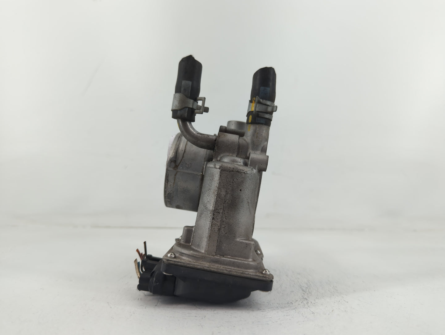2012-2019 Hyundai Accent Throttle Body P/N:5302 6S10 35100-2B300 Fits Fits 2012 2013 2014 2015 2016 2017 2018 2019 OEM Used 